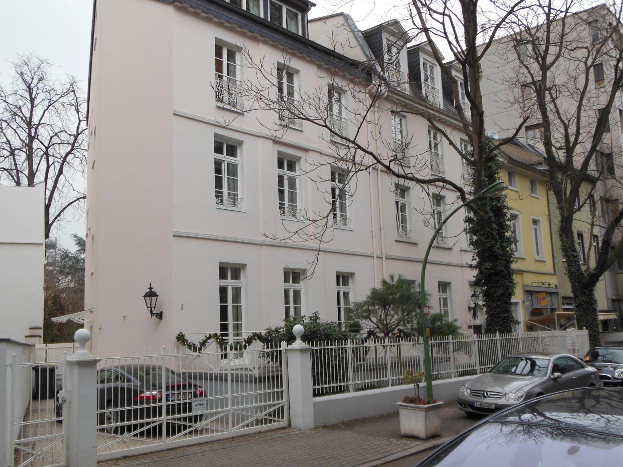 Dirazi Guesthouse & Apartments Gmbh Frankfurt pe Main Exterior foto