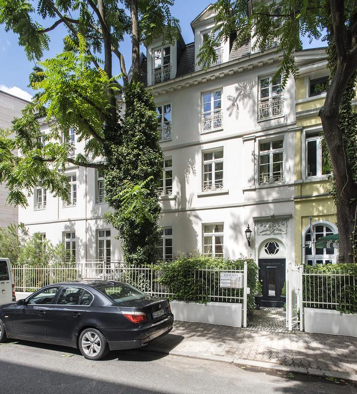 Dirazi Guesthouse & Apartments Gmbh Frankfurt pe Main Exterior foto